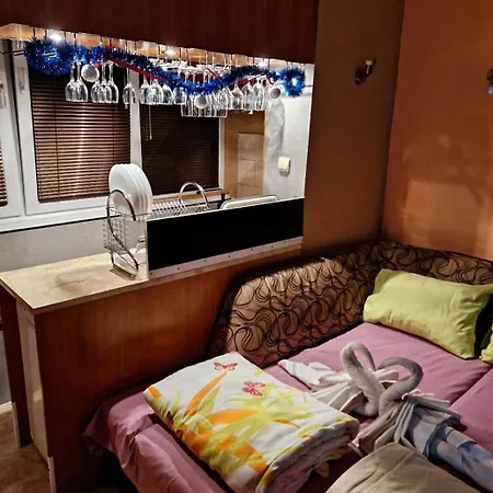 Malibu Near Airport Transport To Airport *